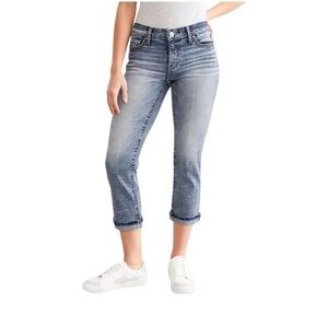 Buckle Daytrip Virgo Stretch Capri Jean. Flap Back Pockets. Blue Size 6 #1063